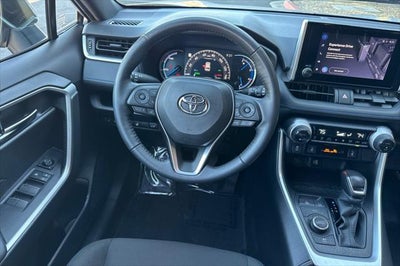 2024 Toyota RAV4 Hybrid SE