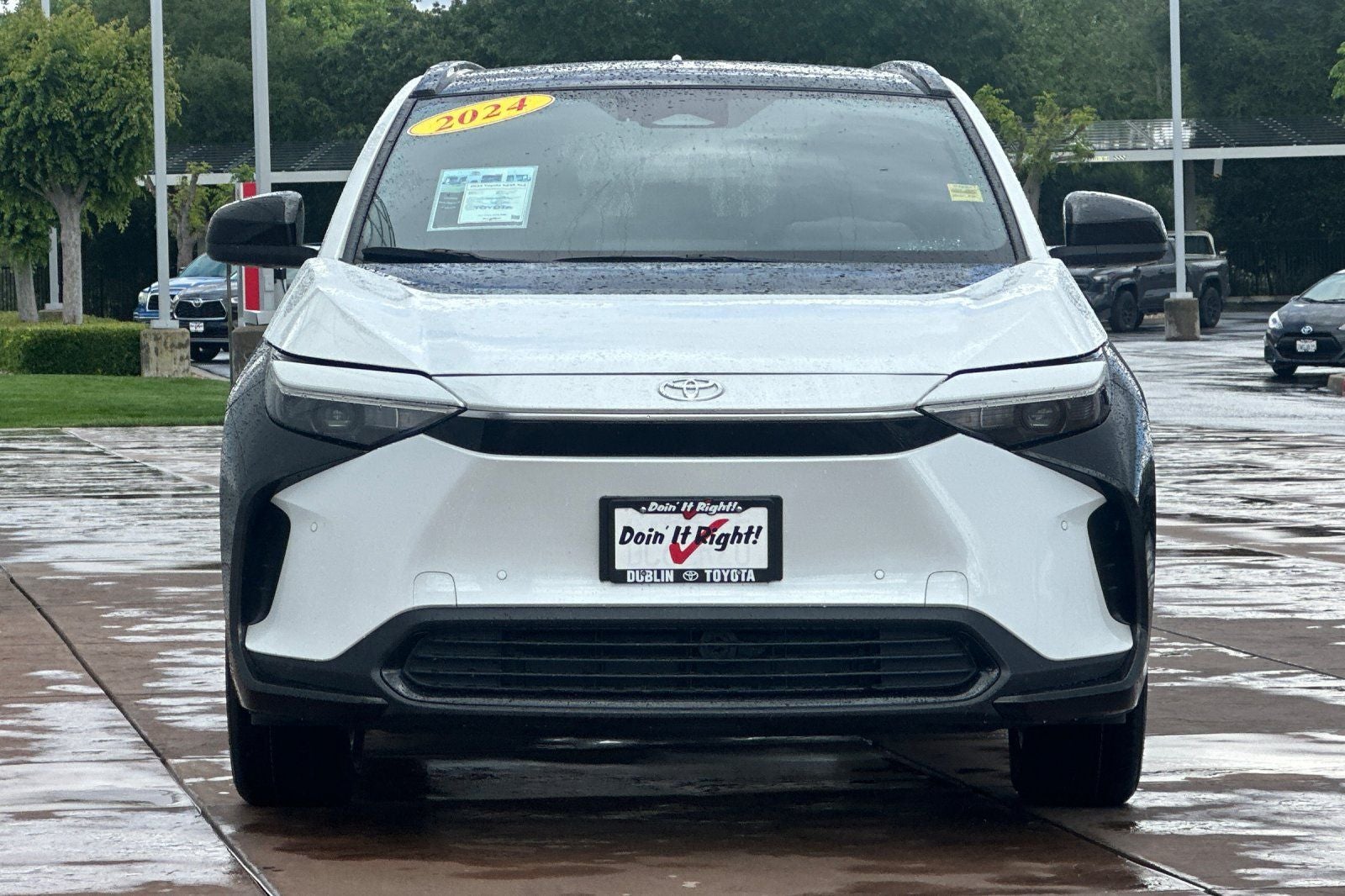 2024 Toyota bZ4X XLE