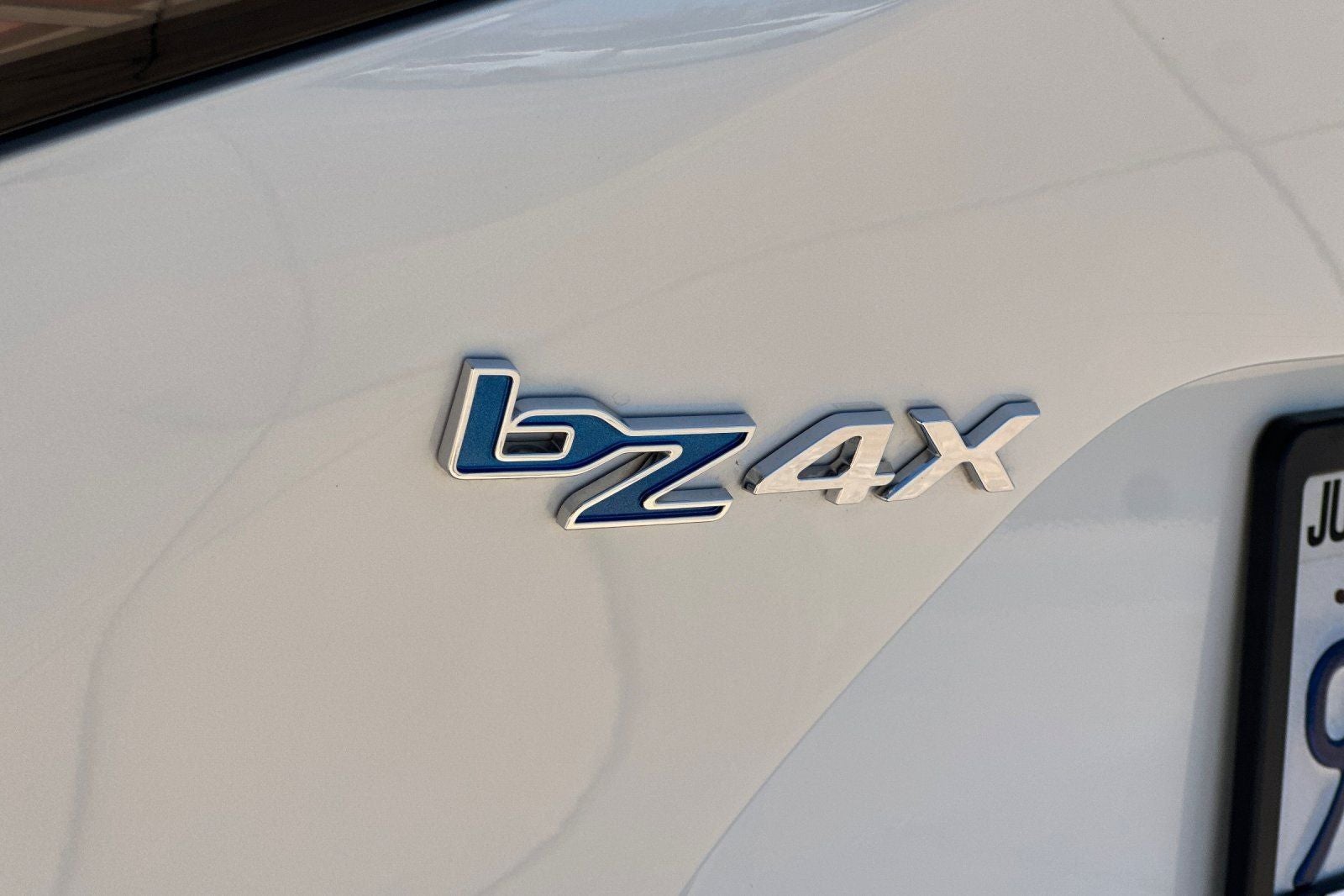 2023 Toyota bZ4X XLE