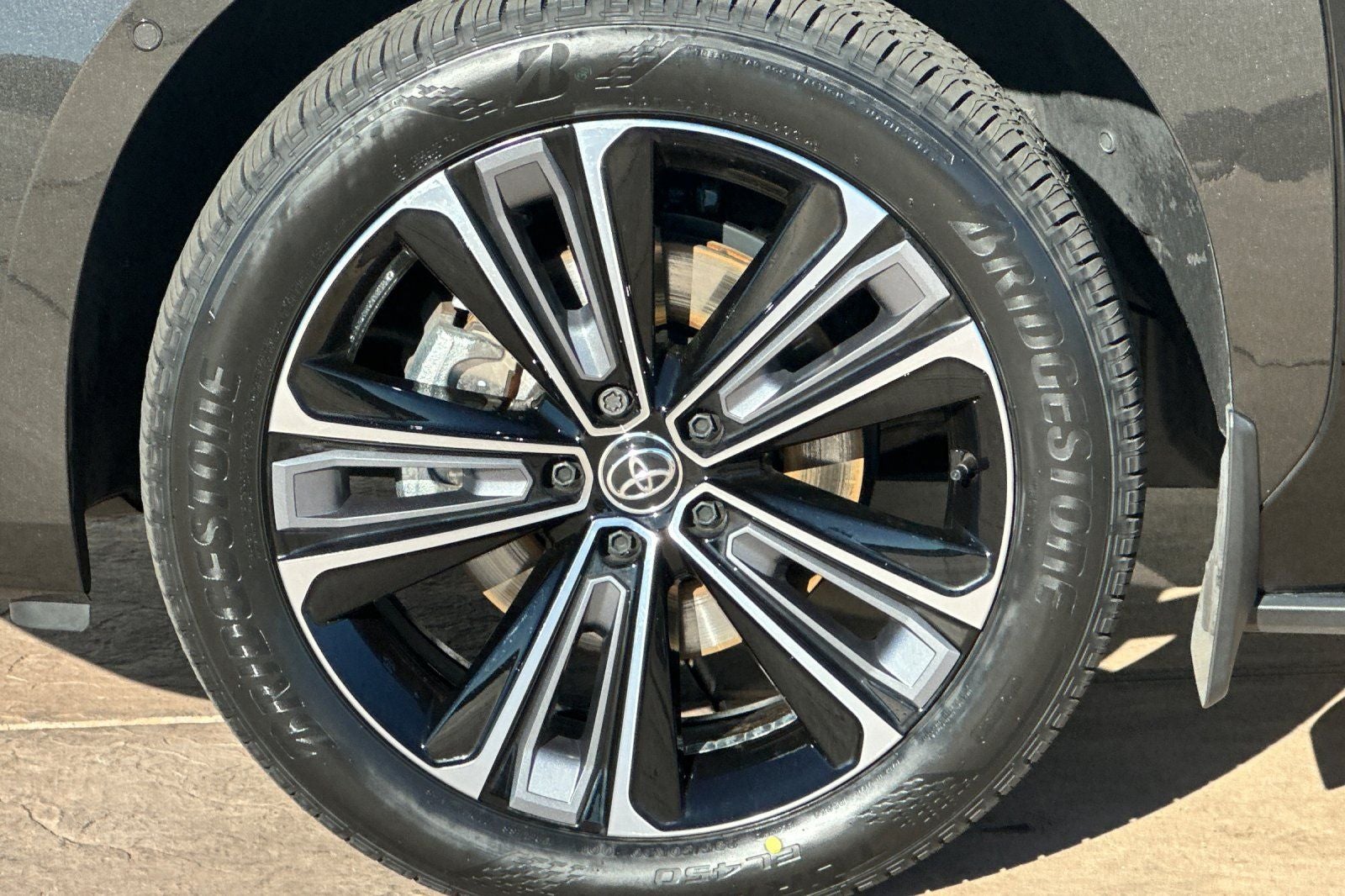 2024 Toyota bZ4X Limited