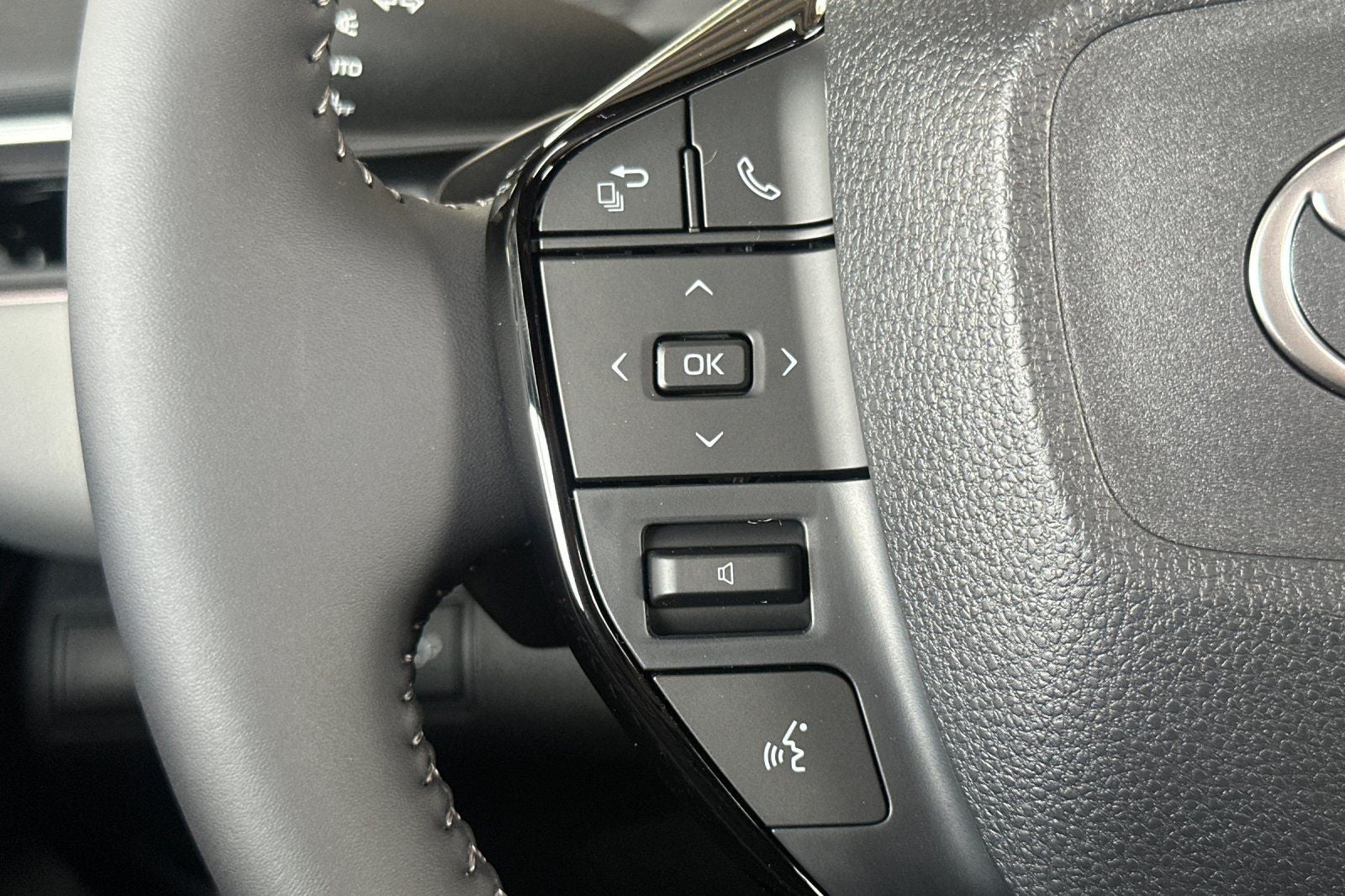 2026 Toyota C-HR Base