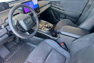 2026 Toyota C-HR XSE
