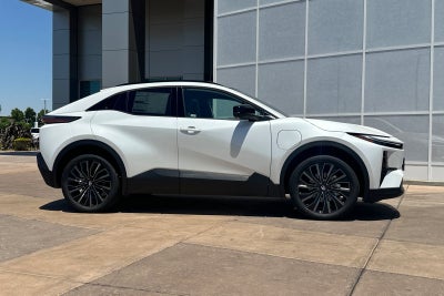 2026 Toyota C-HR XSE