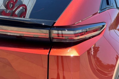 2026 Toyota C-HR XSE