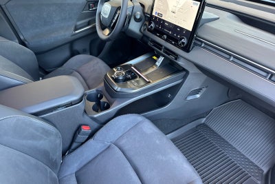 2026 Toyota C-HR XSE
