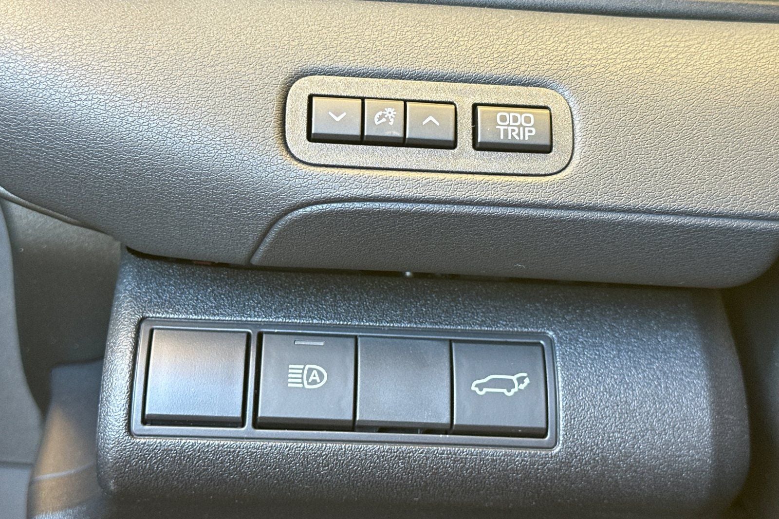 2026 Toyota C-HR Base