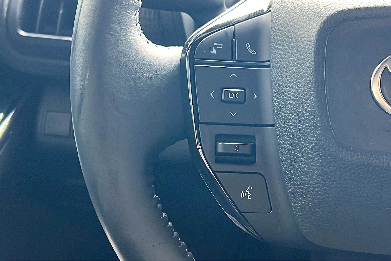 2023 Toyota bZ4X Limited