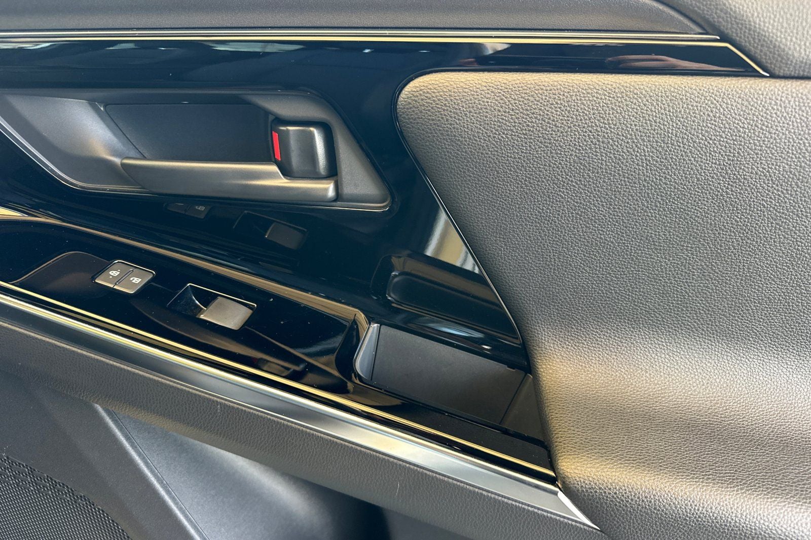 2023 Toyota bZ4X Limited