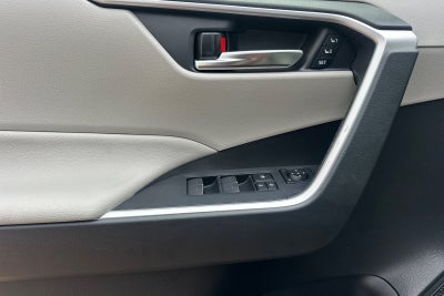 2025 Toyota RAV4 Hybrid XLE Premium