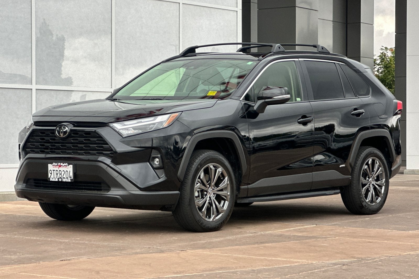 2025 Toyota RAV4 Hybrid XLE Premium