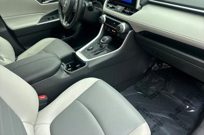 2025 Toyota RAV4 Hybrid XLE Premium