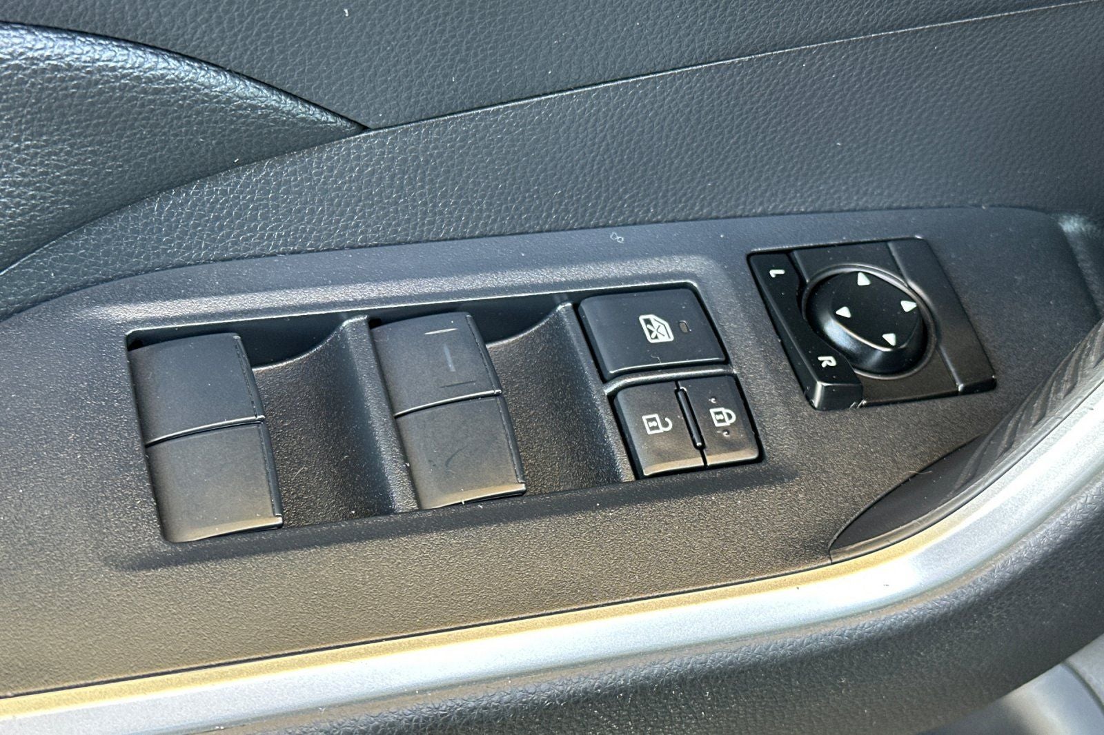 2019 Toyota RAV4 Hybrid LE