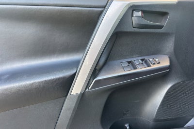 2018 Toyota RAV4 Hybrid LE