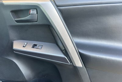 2018 Toyota RAV4 Hybrid LE