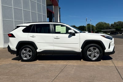 2025 Toyota RAV4 Hybrid XLE