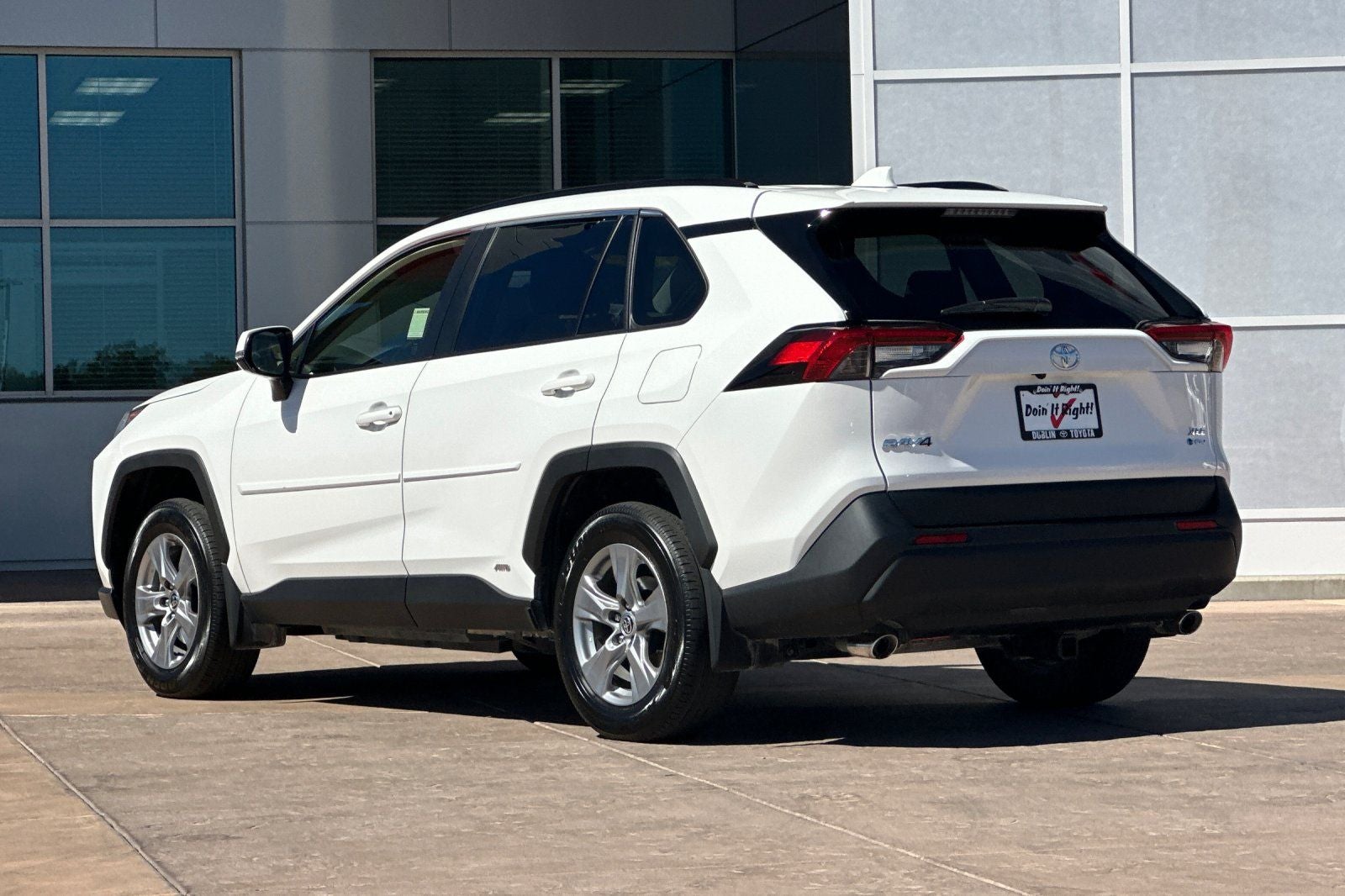 2025 Toyota RAV4 Hybrid XLE