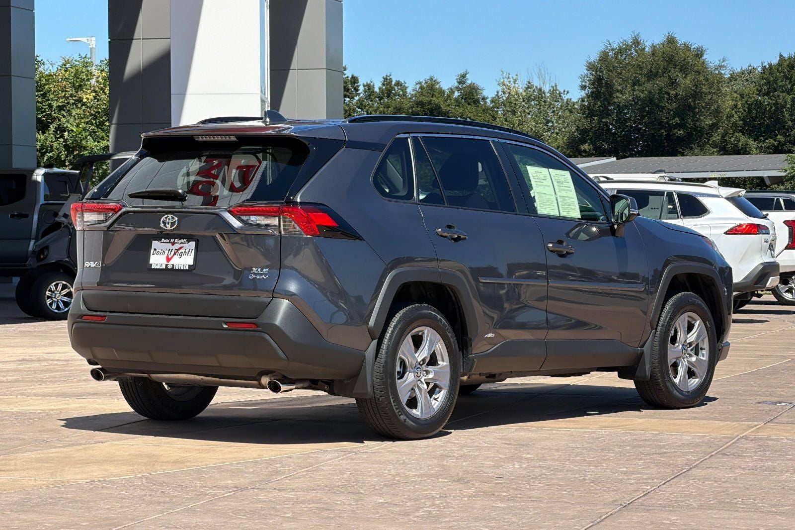 2025 Toyota RAV4 Hybrid XLE