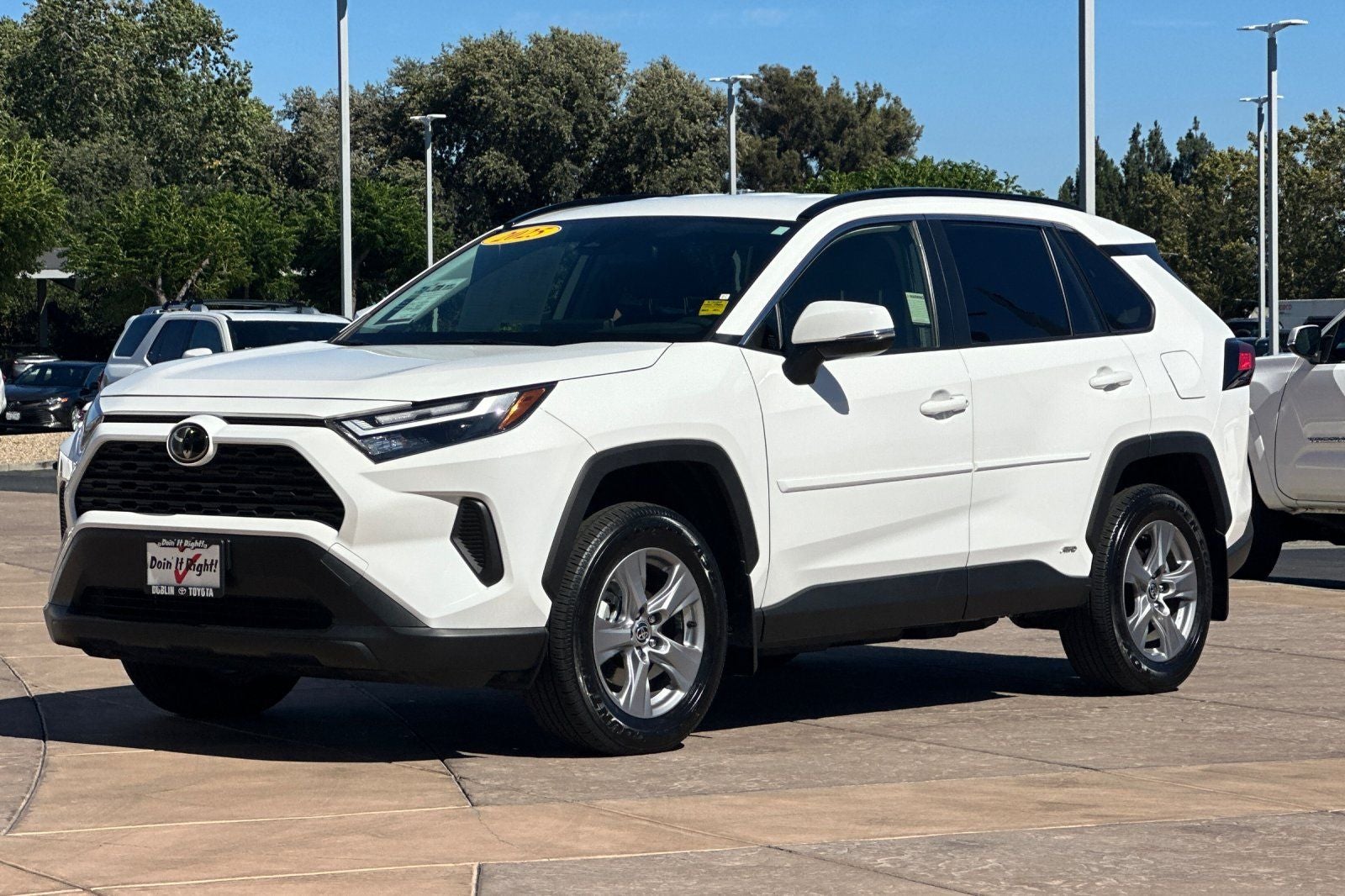 2025 Toyota RAV4 Hybrid XLE