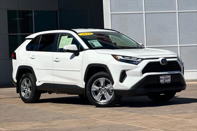 2025 Toyota RAV4 Hybrid XLE