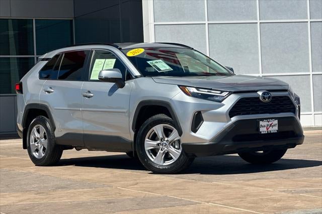 2025 Toyota RAV4 Hybrid XLE