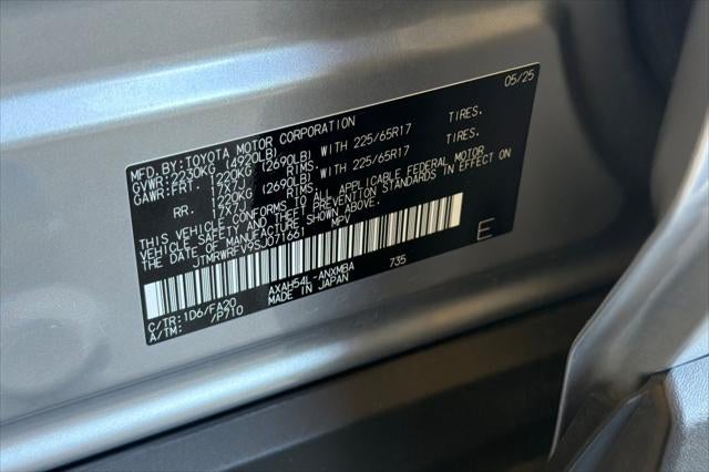 2025 Toyota RAV4 Hybrid XLE