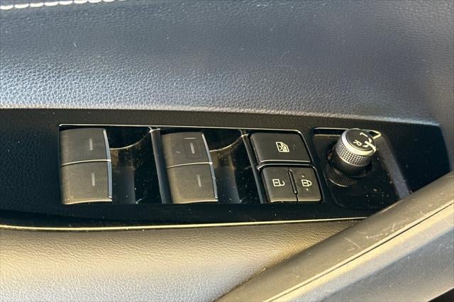 2021 Toyota Corolla Hatchback SE