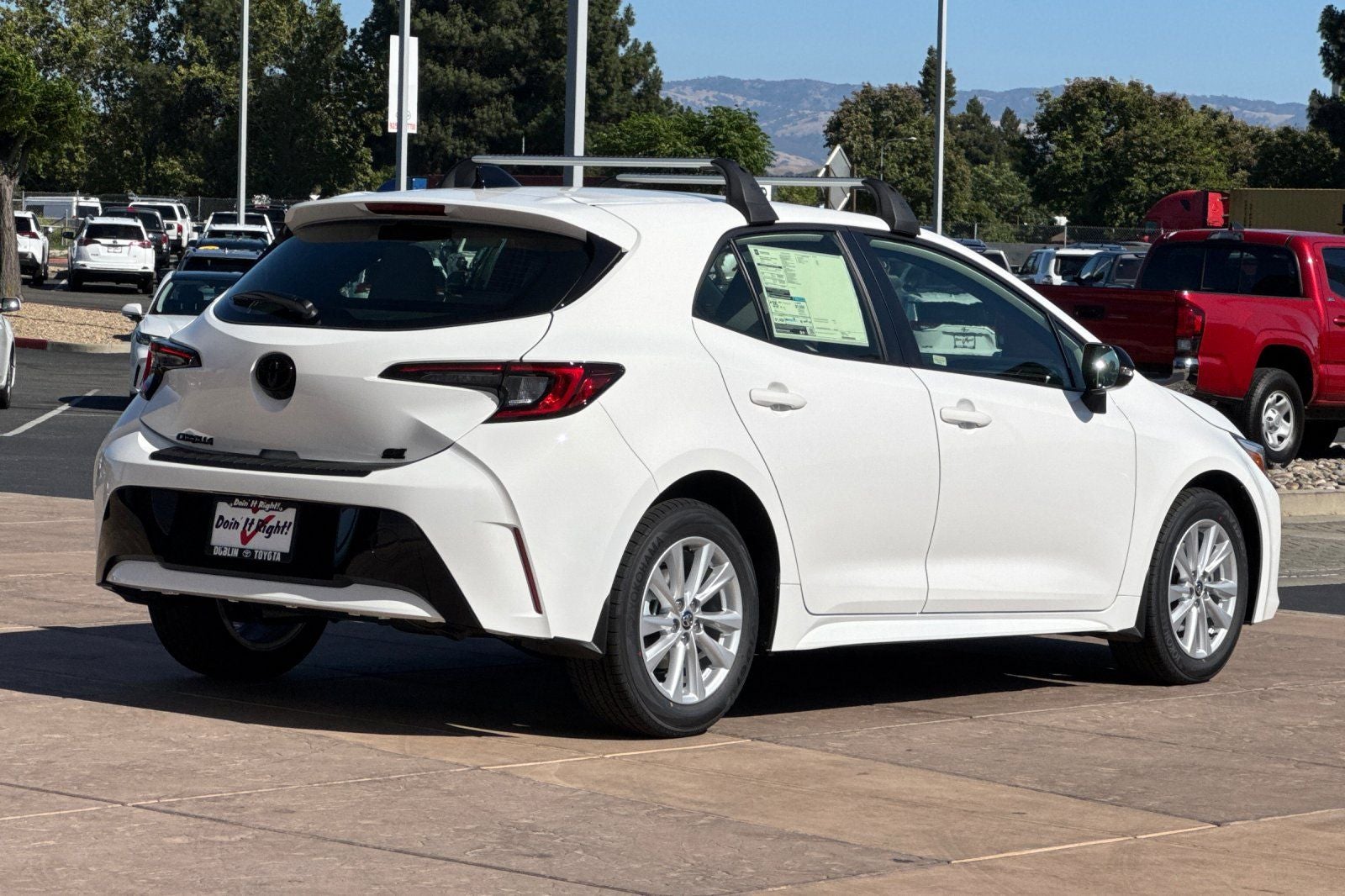 2026 Toyota Corolla Hatchback SE