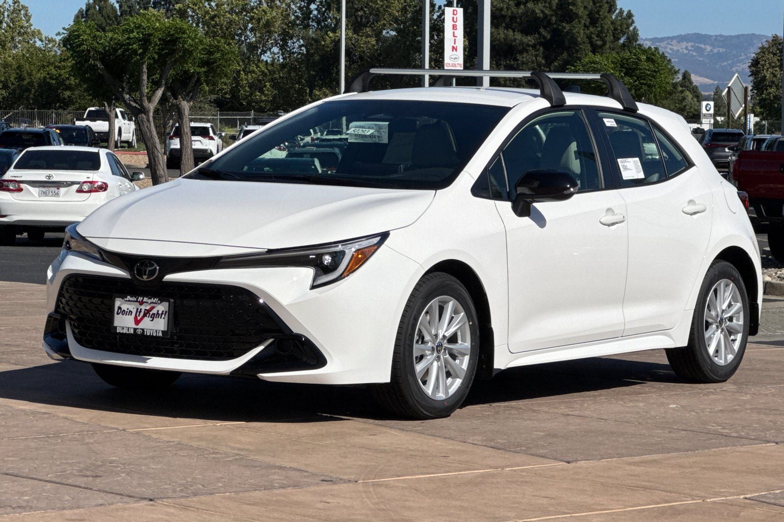 2026 Toyota Corolla Hatchback SE