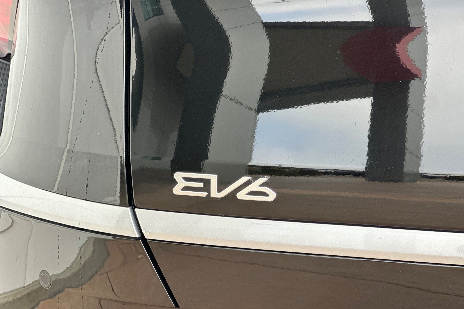 2024 Kia EV6 Light