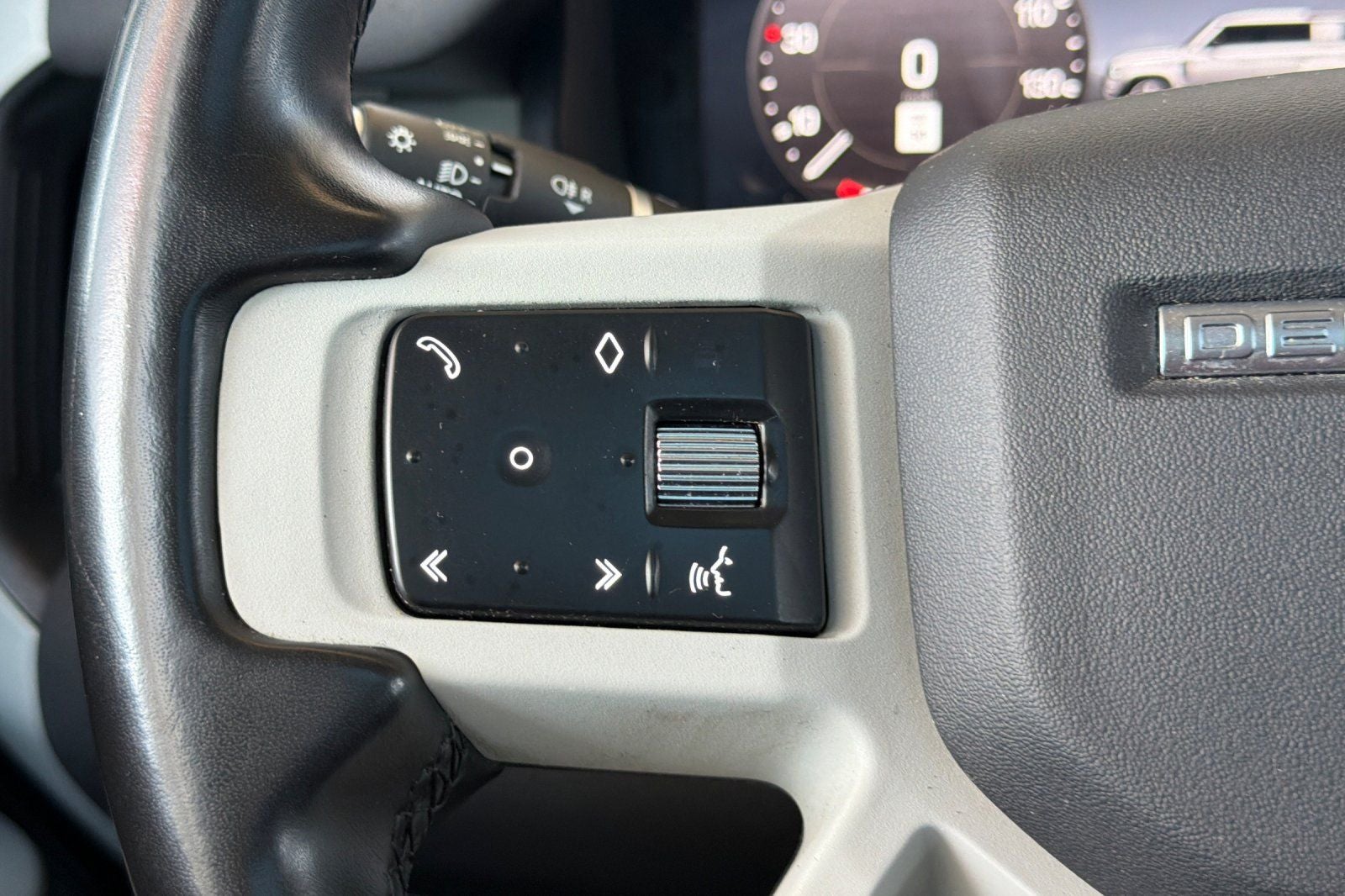 2023 Land Rover Defender 110 S