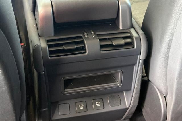 2023 Land Rover Defender 110 S