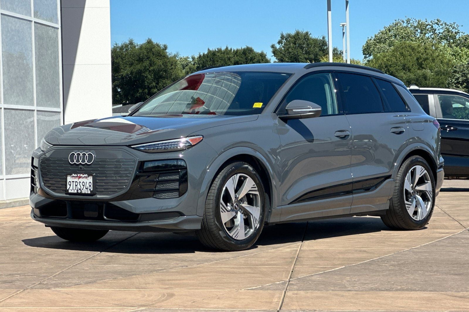 2025 Audi Q6 e-tron Prestige quattro