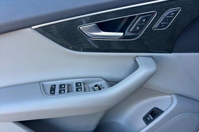 2020 Audi Q7 45 Premium Plus quattro