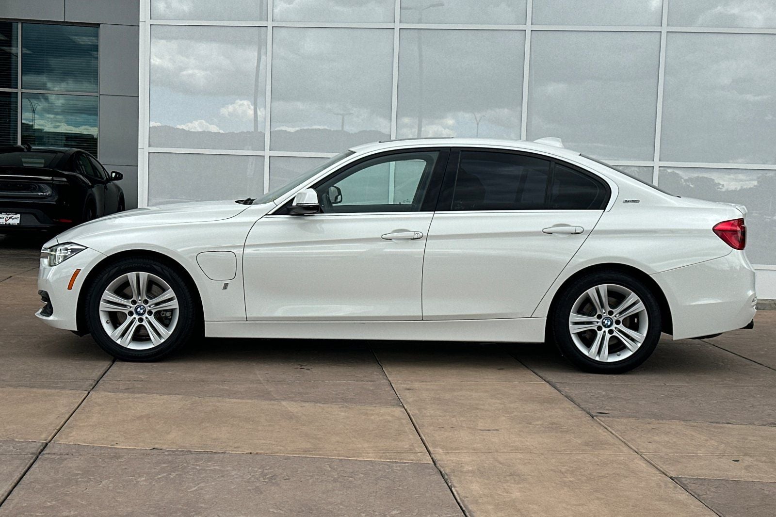 2018 BMW 3 Series 330e iPerformance