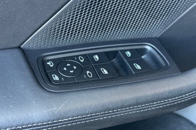 2022 Porsche Taycan Base