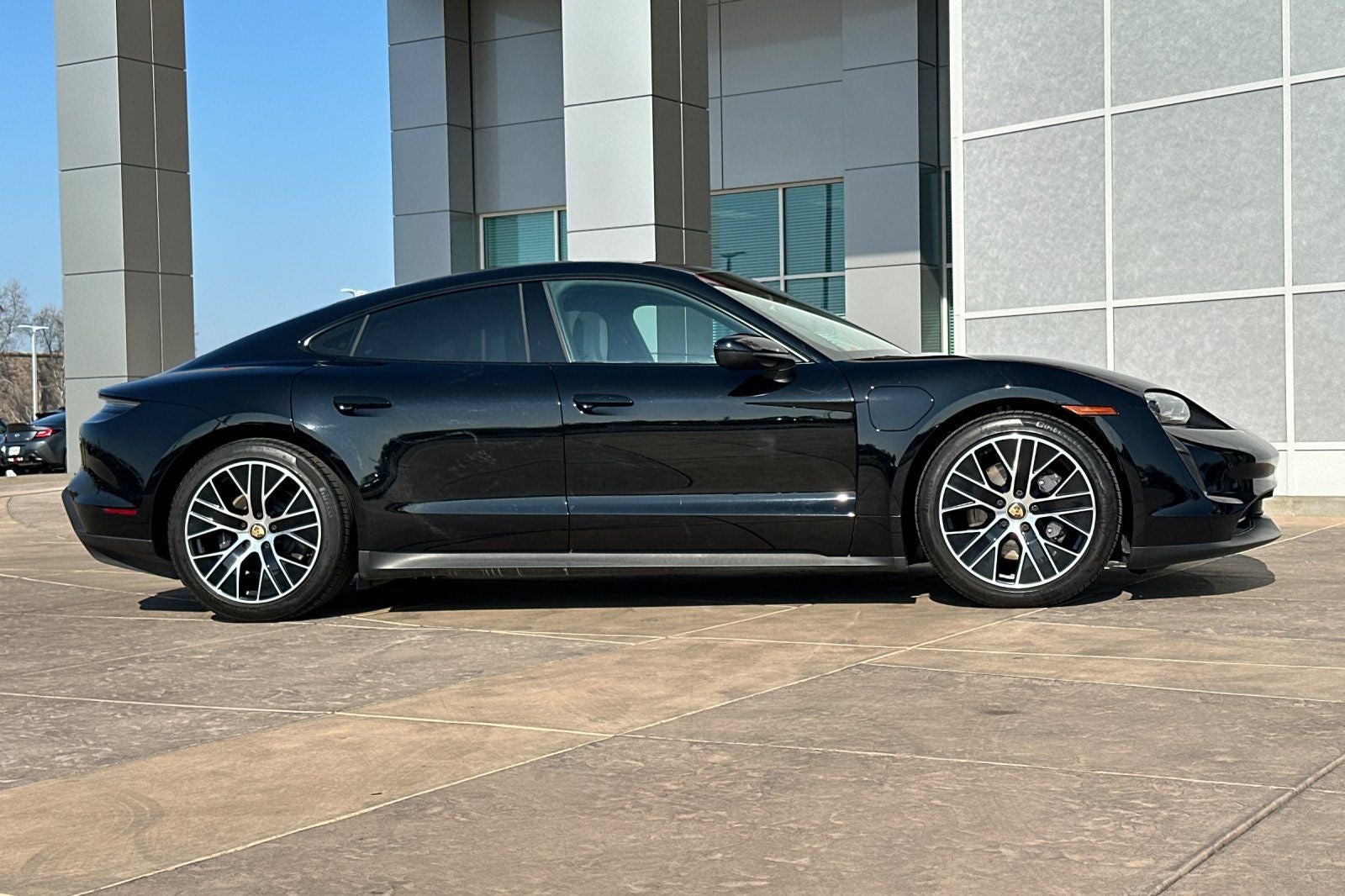 2022 Porsche Taycan Base