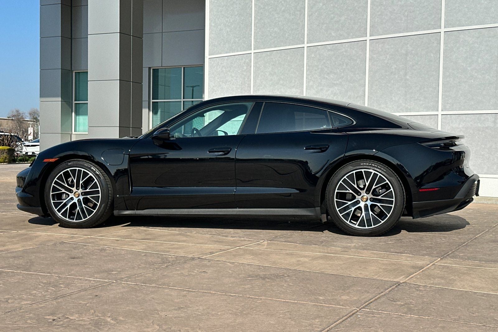 2022 Porsche Taycan Base