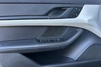 2022 Porsche Taycan Base