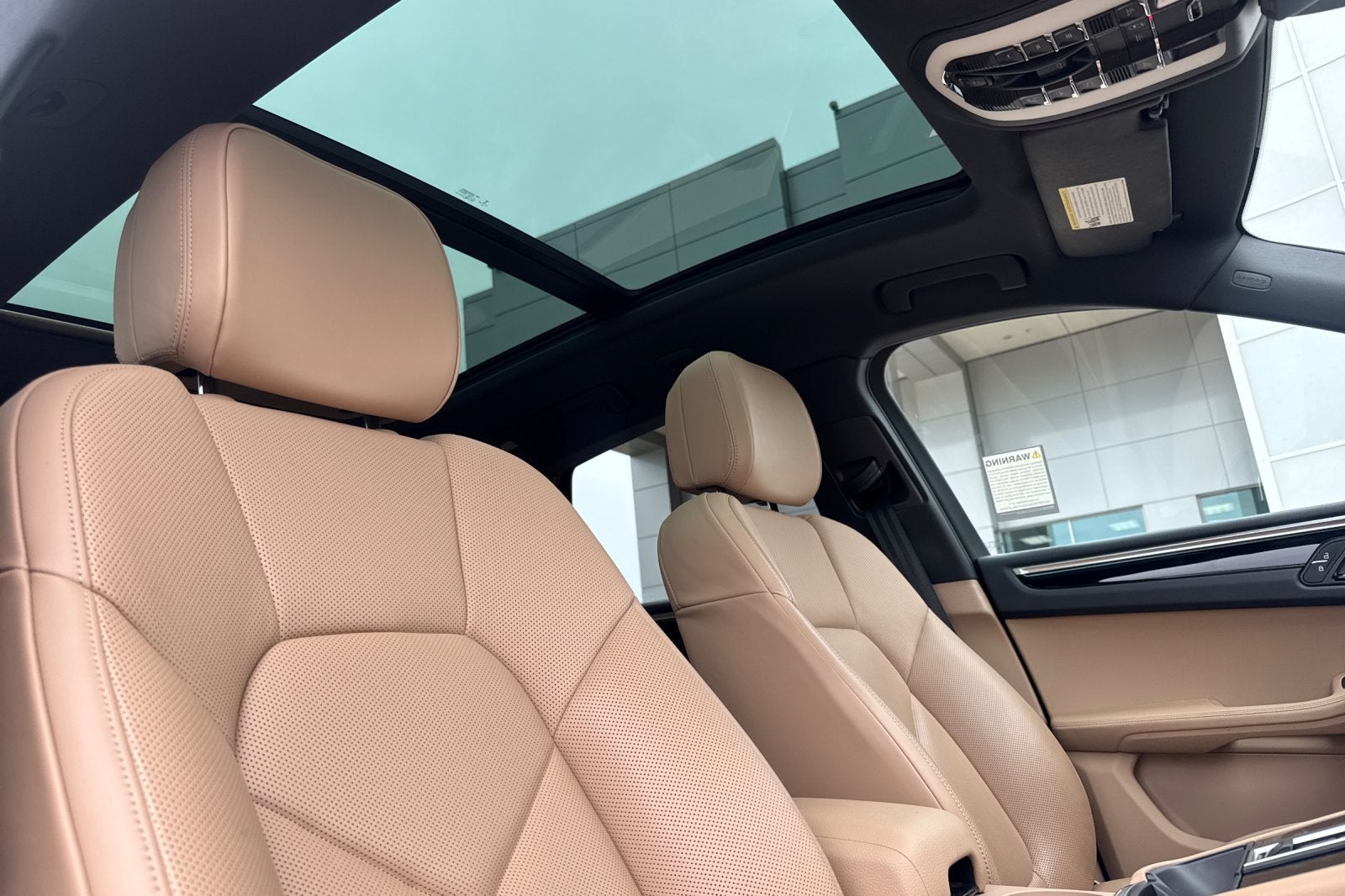 2022 Porsche Macan Base
