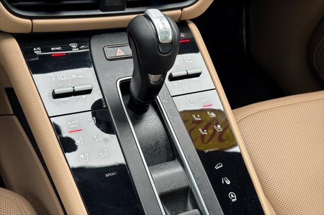 2022 Porsche Macan Base