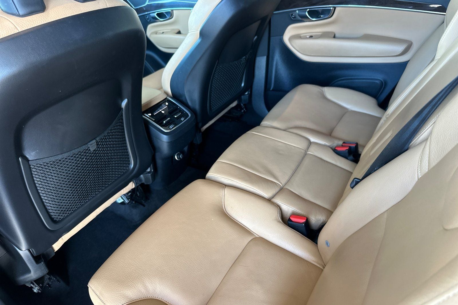 2019 Volvo XC90 T6 Momentum