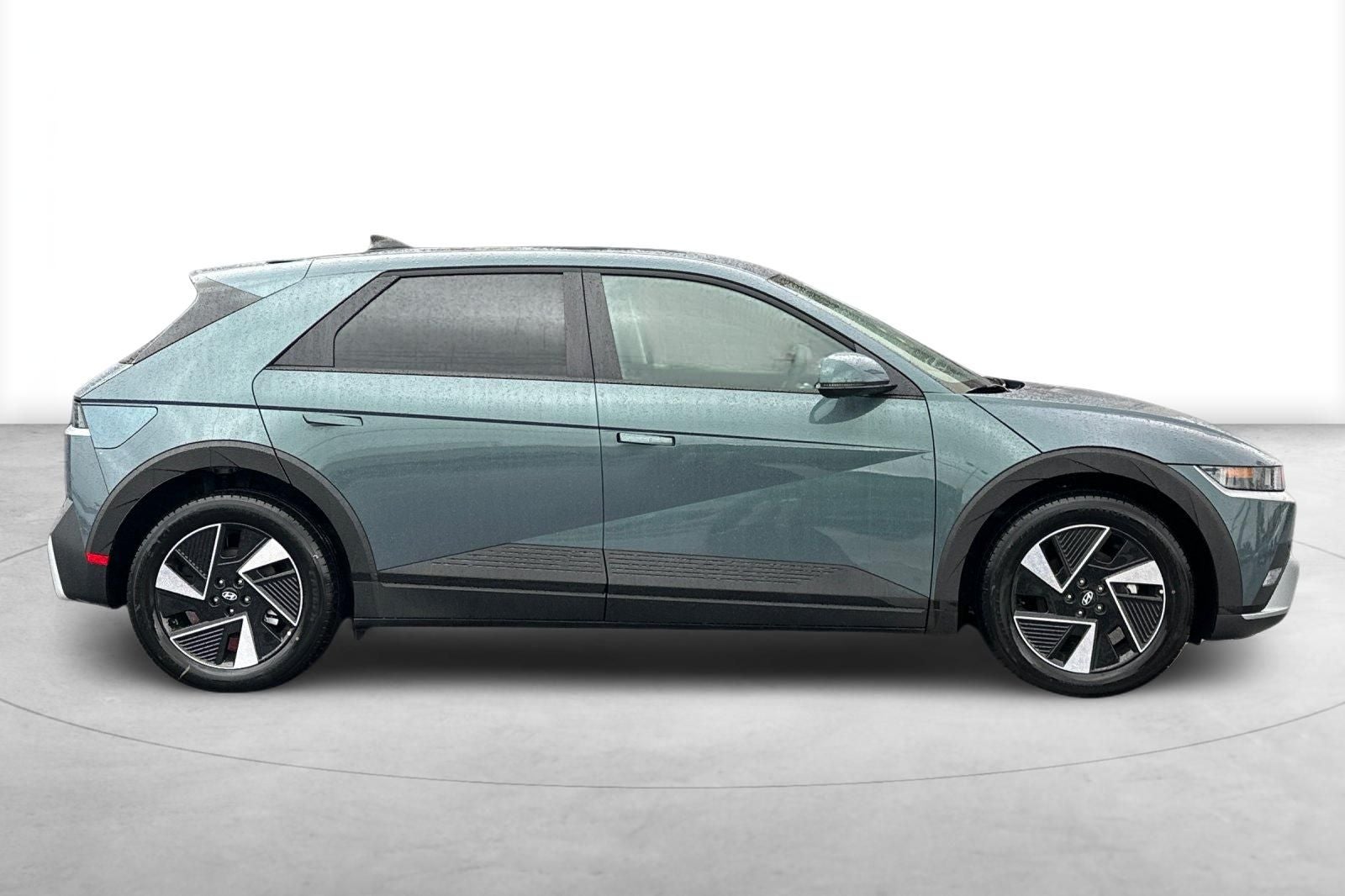 2025 Hyundai IONIQ 5 SE Standard Range