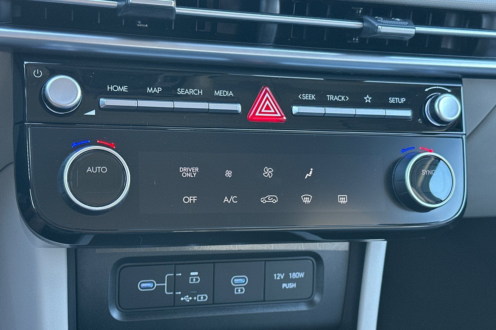 2026 Hyundai Tucson Hybrid SE