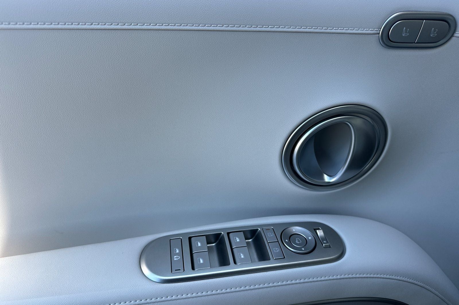 2026 Hyundai Palisade Hybrid SEL Premium 7 Passenger