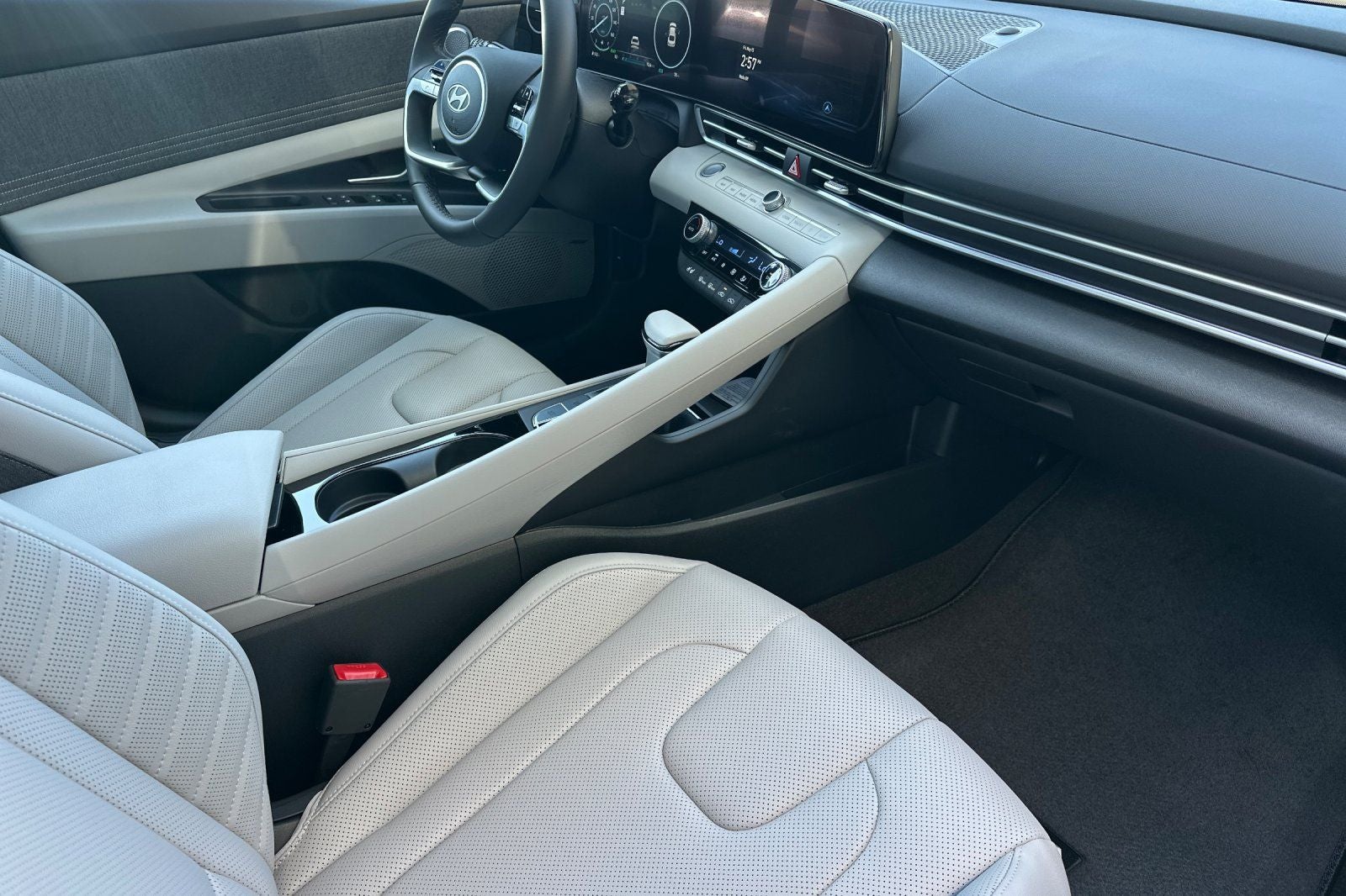 2026 Hyundai Elantra Hybrid Limited