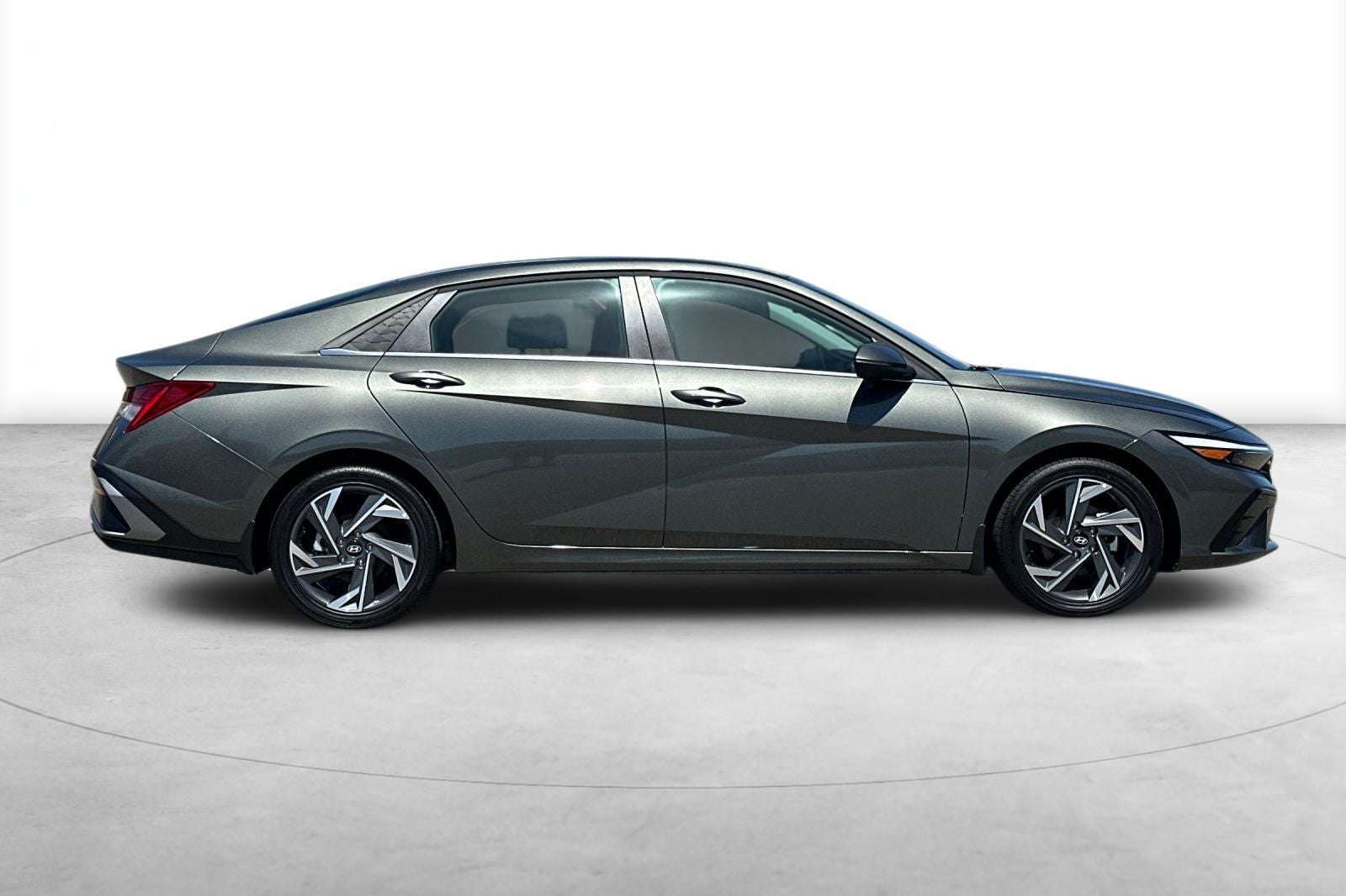 2026 Hyundai Elantra Hybrid Limited