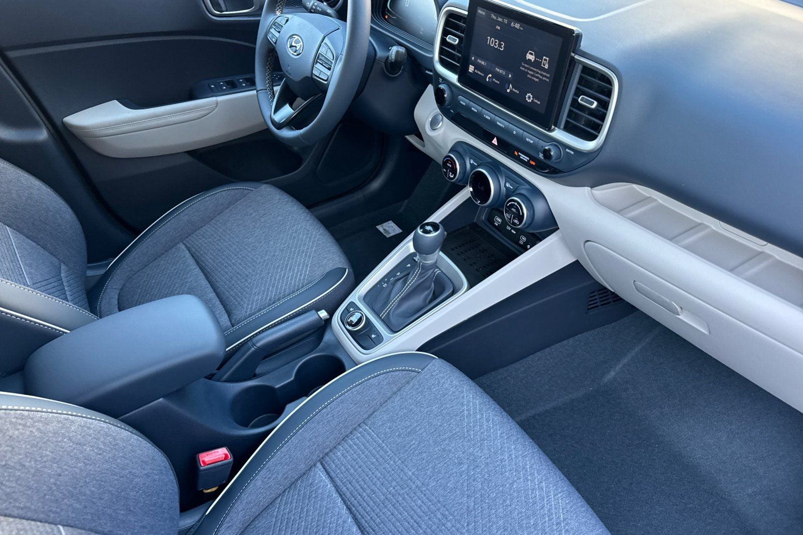 2026 Hyundai Venue SEL w/Two-Tone Roof