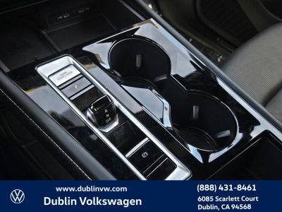 2024 Volkswagen Atlas Cross Sport 2.0T SEL R-Line