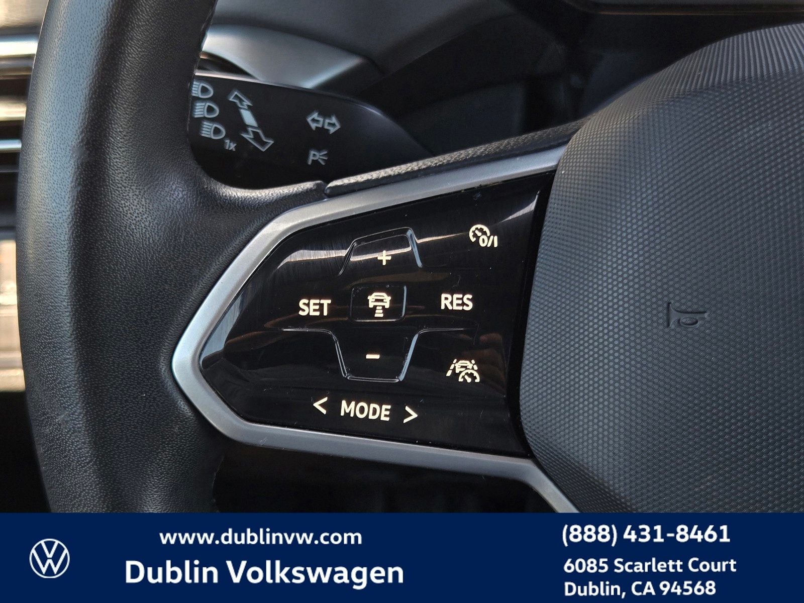 2023 Volkswagen ID.4 Pro