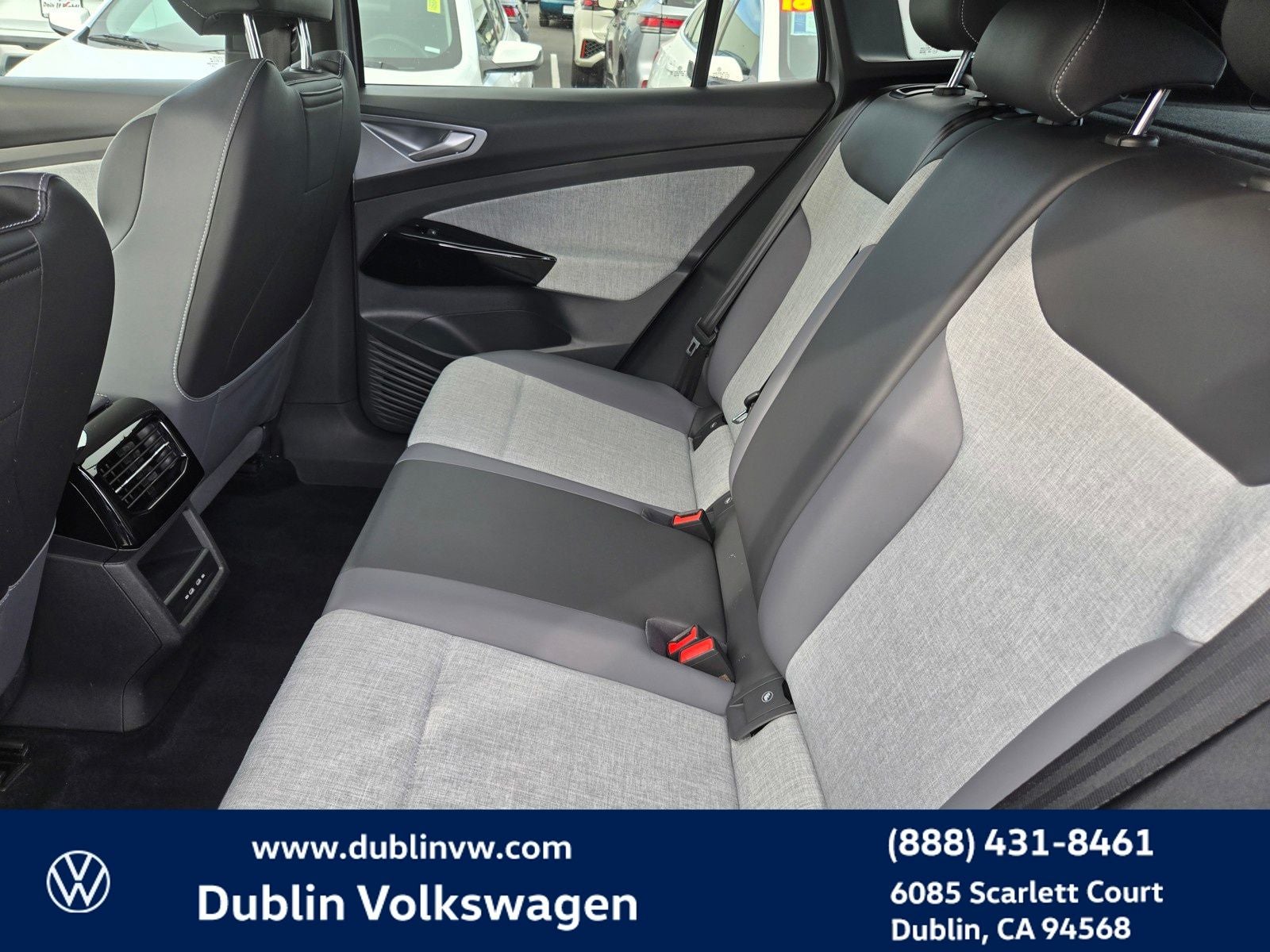 2023 Volkswagen ID.4 Pro